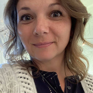 Meet your Posher, Elizabeth